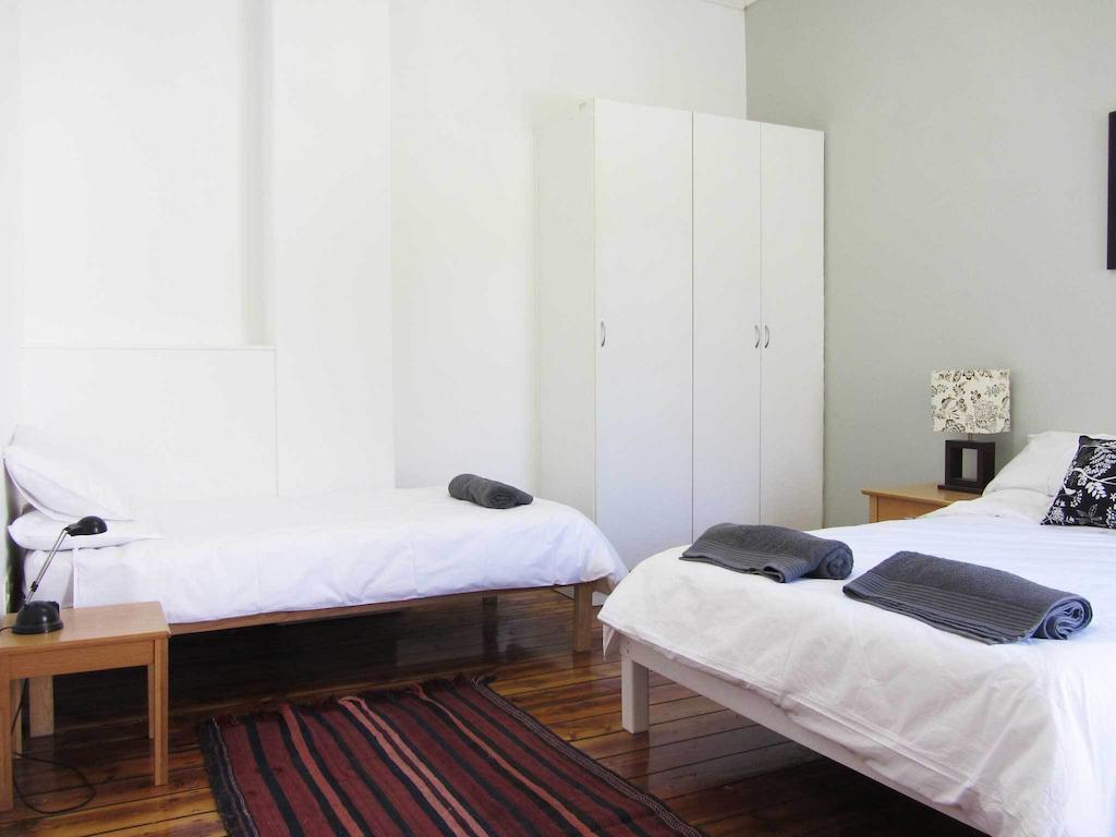 Observatory Backpackers Cape Town Room photo